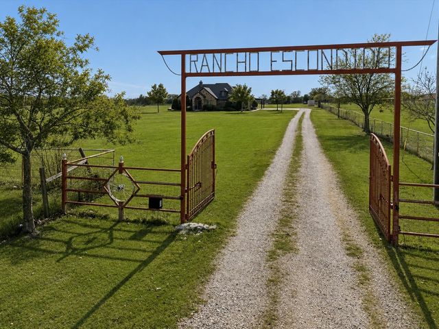 542 Pierce Road, Red Oak, TX 75154