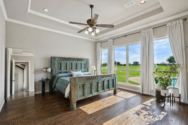 542 Pierce Road, Red Oak, TX 75154