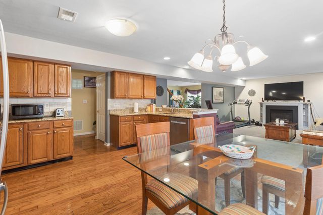 18 HEMINGWAY LN, Columbus, NJ 08022
