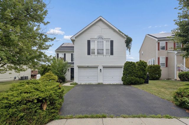 18 HEMINGWAY LN, Columbus, NJ 08022