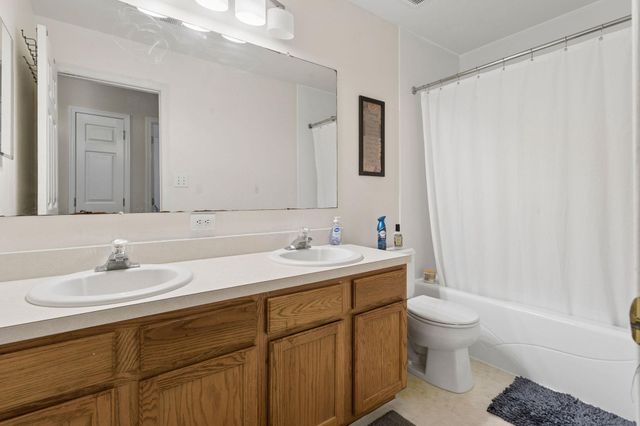 18 HEMINGWAY LN, Columbus, NJ 08022