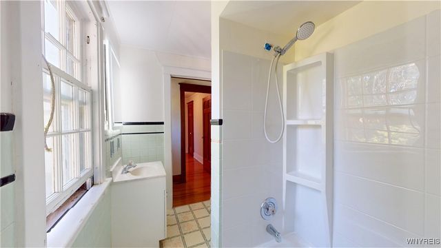 1146 Haeberle Avenue, Niagara Falls, NY 14301