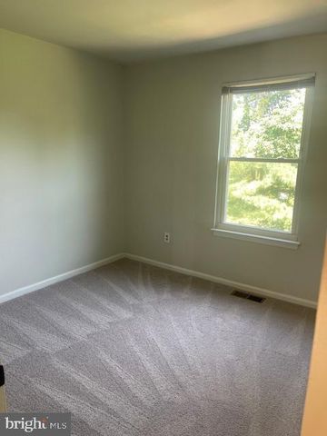 6918 SCOTCH DR, Laurel, MD 20707