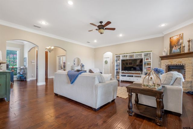 221 County Road 2308, Mineola, TX 75773
