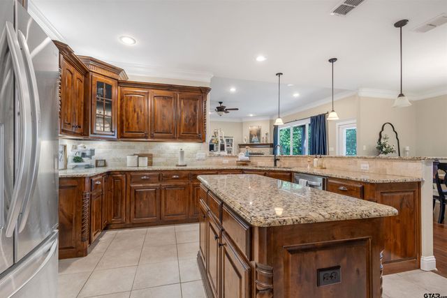 221 County Road 2308, Mineola, TX 75773