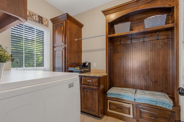 221 County Road 2308, Mineola, TX 75773