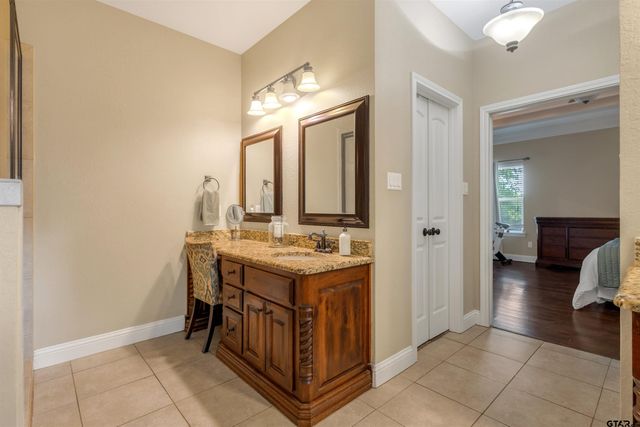 221 County Road 2308, Mineola, TX 75773