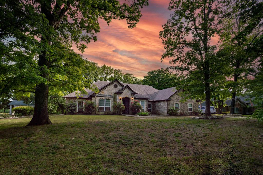 221 County Road 2308, Mineola, TX 75773