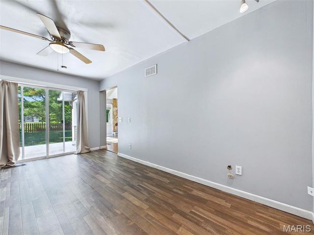 240 Sherwood Drive, Glen Carbon, IL 62034