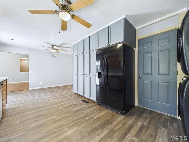 240 Sherwood Drive, Glen Carbon, IL 62034