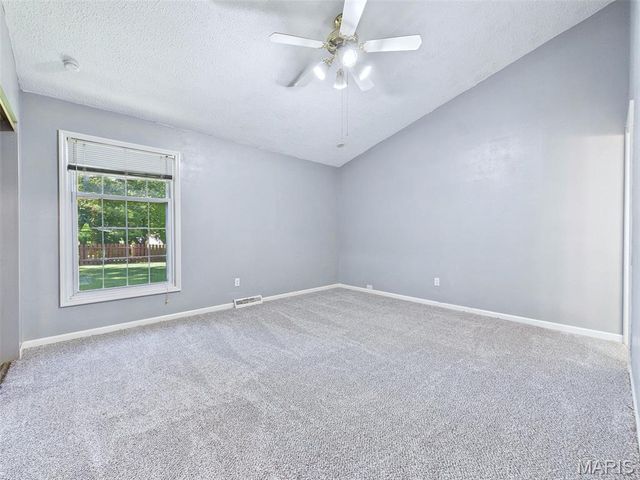 240 Sherwood Drive, Glen Carbon, IL 62034