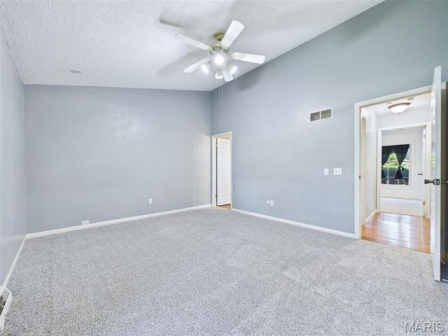 240 Sherwood Drive, Glen Carbon, IL 62034