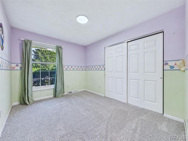 240 Sherwood Drive, Glen Carbon, IL 62034
