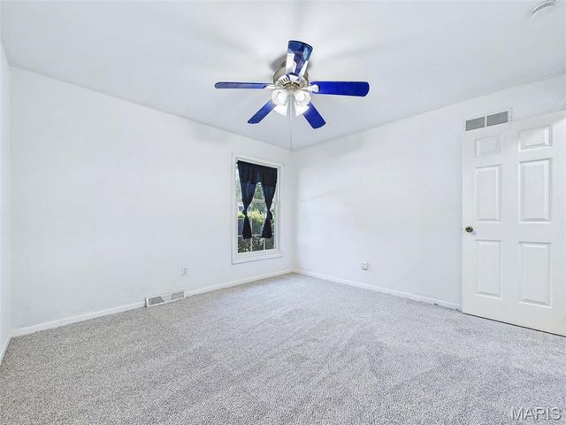 240 Sherwood Drive, Glen Carbon, IL 62034