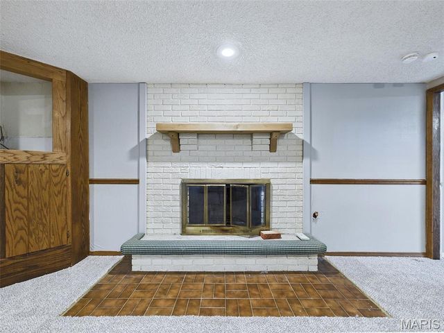 240 Sherwood Drive, Glen Carbon, IL 62034