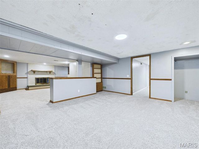 240 Sherwood Drive, Glen Carbon, IL 62034