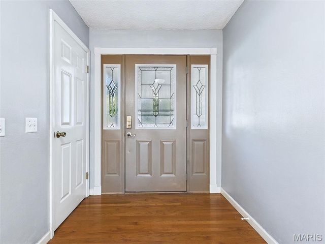 240 Sherwood Drive, Glen Carbon, IL 62034