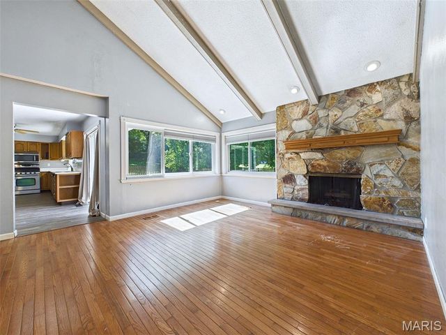 240 Sherwood Drive, Glen Carbon, IL 62034