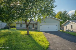 930 Melody Lane, Neosho, MO 64850