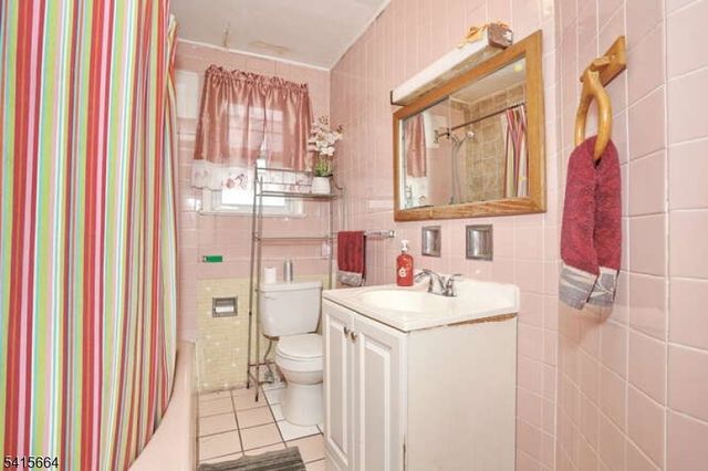 941 E 25Th St, Paterson City, NJ 07513