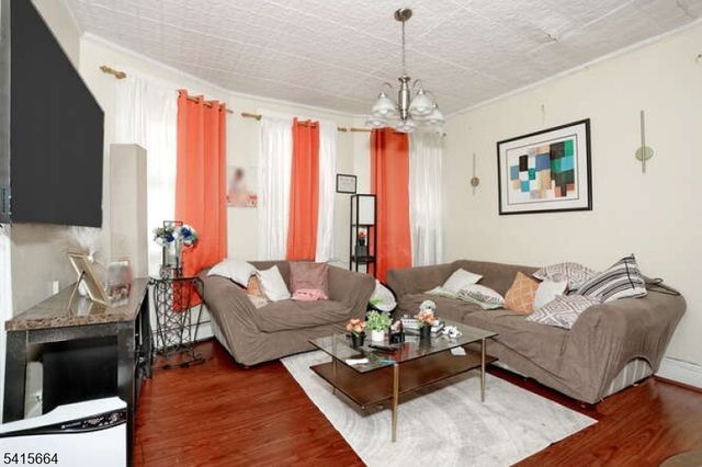 941 E 25Th St, Paterson City, NJ 07513