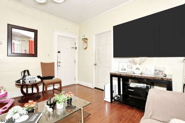 941 E 25Th St, Paterson City, NJ 07513