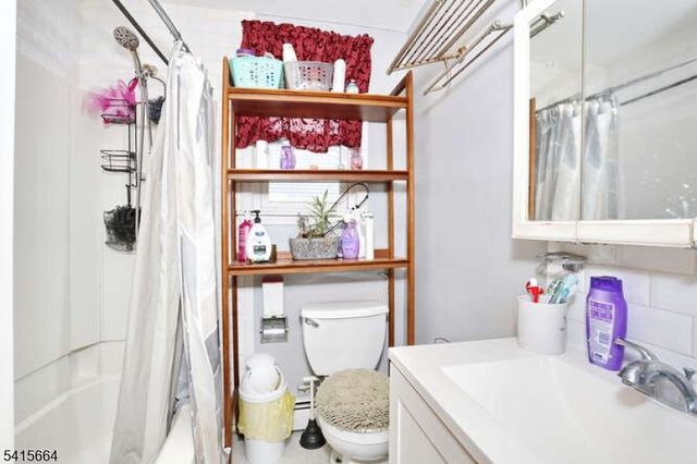 941 E 25Th St, Paterson City, NJ 07513