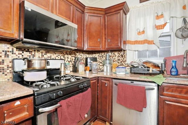 941 E 25Th St, Paterson City, NJ 07513