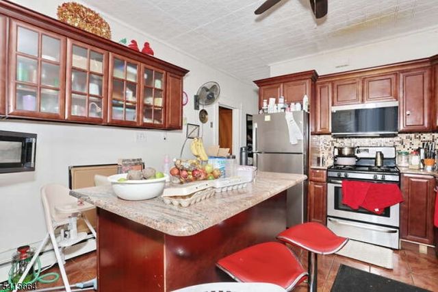 941 E 25Th St, Paterson City, NJ 07513