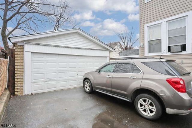 941 E 25Th St, Paterson City, NJ 07513