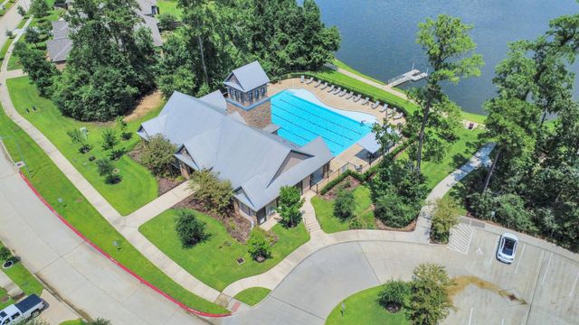 1354 Knollbridge Point Lane, Pinehurst, TX 77362