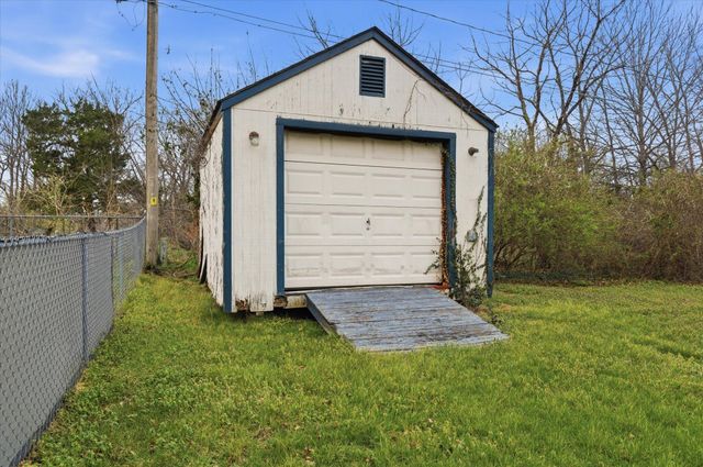 5759 S Ferguson Avenue, Springfield, MO 65810