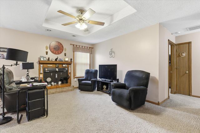 5759 S Ferguson Avenue, Springfield, MO 65810