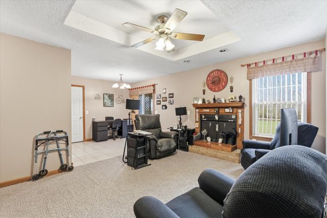 5759 S Ferguson Avenue, Springfield, MO 65810