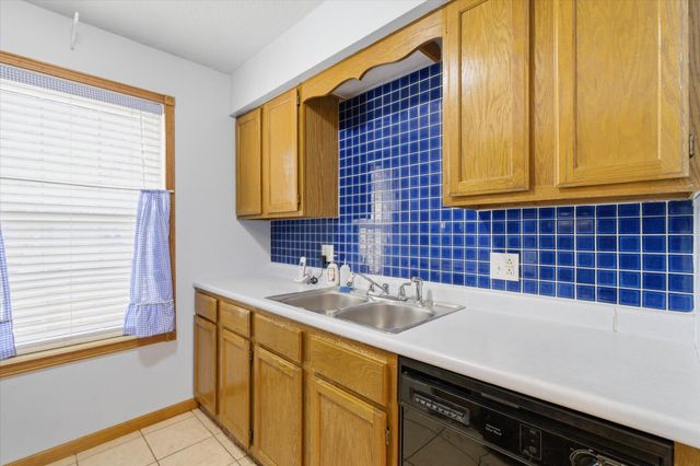 5759 S Ferguson Avenue, Springfield, MO 65810