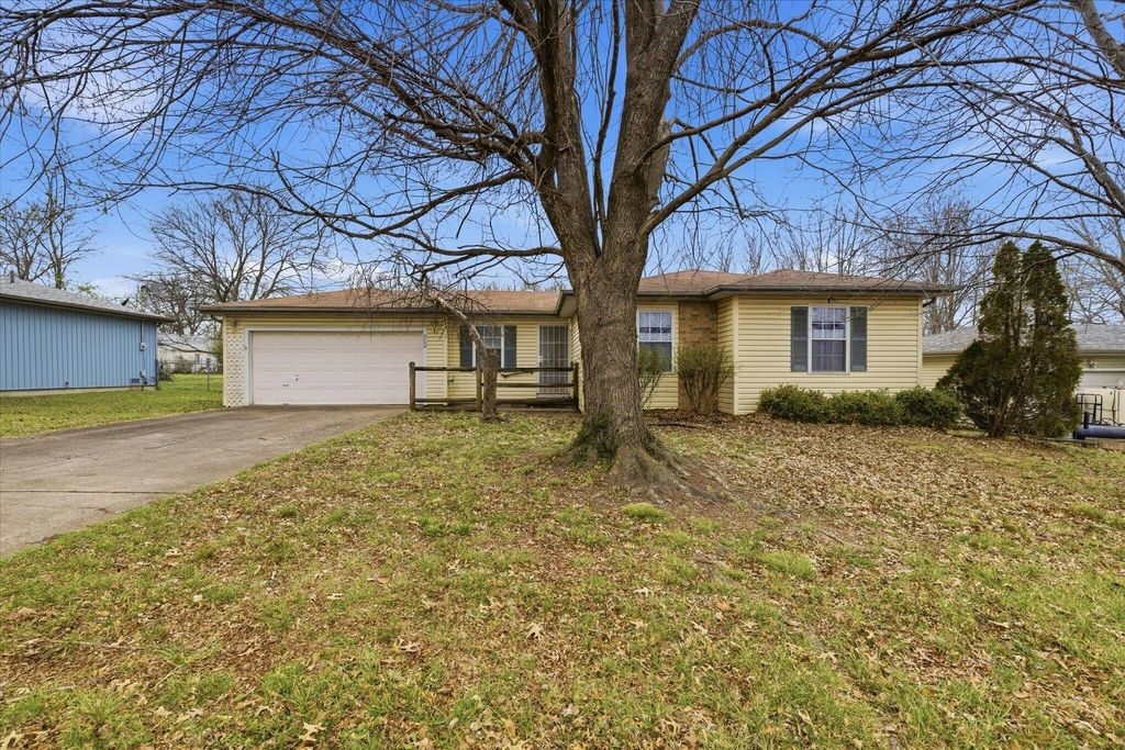 5759 S Ferguson Avenue, Springfield, MO 65810