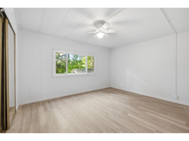 68258 RIDGE Rd, North Bend, OR 97459