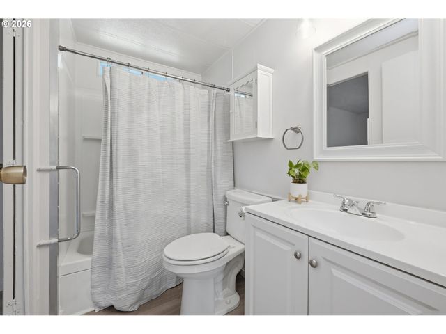 68258 RIDGE Rd, North Bend, OR 97459