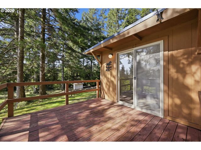 68258 RIDGE Rd, North Bend, OR 97459