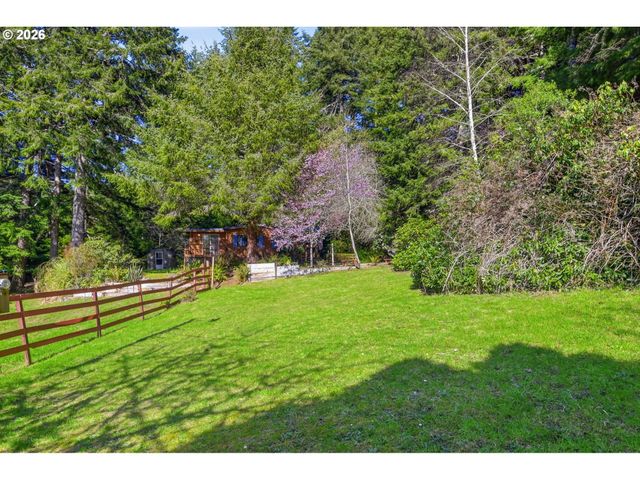 68258 RIDGE Rd, North Bend, OR 97459