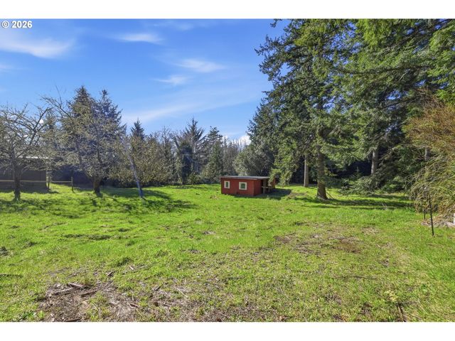 68258 RIDGE Rd, North Bend, OR 97459