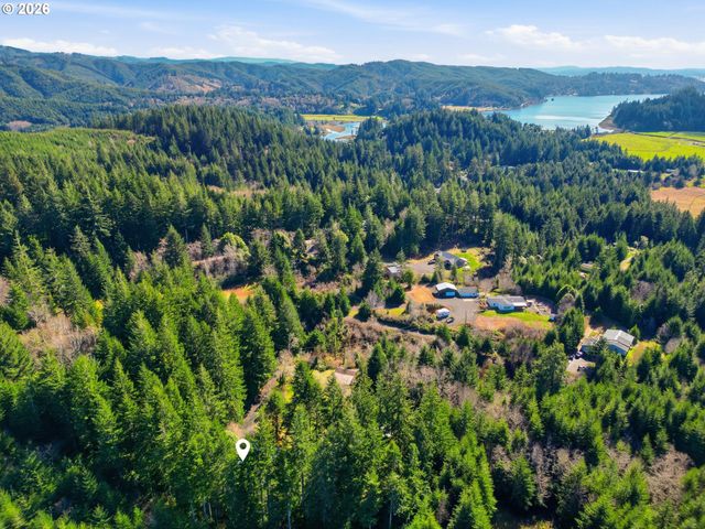 68258 RIDGE Rd, North Bend, OR 97459