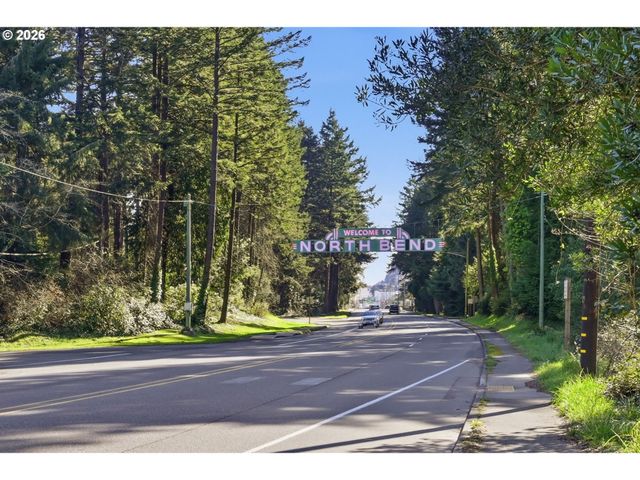 68258 RIDGE Rd, North Bend, OR 97459