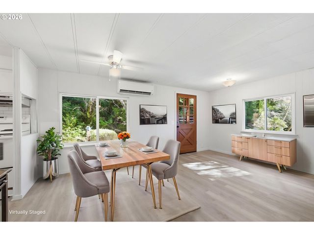 68258 RIDGE Rd, North Bend, OR 97459