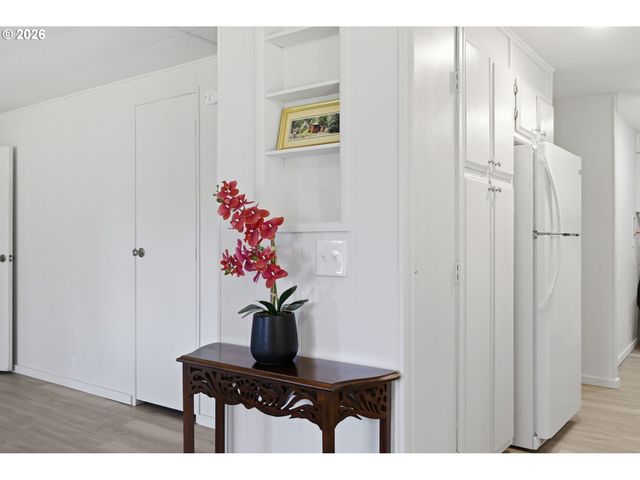 68258 RIDGE Rd, North Bend, OR 97459