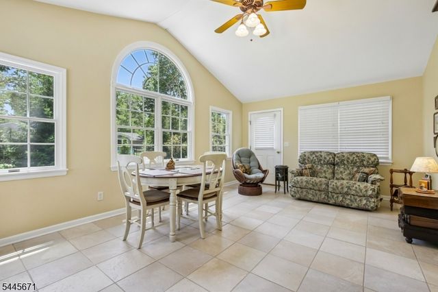 39 Whitney Dr, Berkeley Heights Twp., NJ 07922