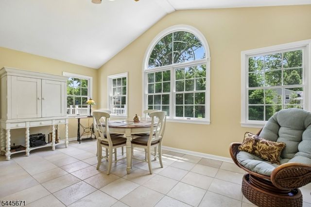 39 Whitney Dr, Berkeley Heights Twp., NJ 07922