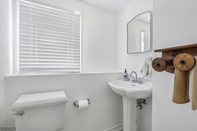 39 Whitney Dr, Berkeley Heights Twp., NJ 07922