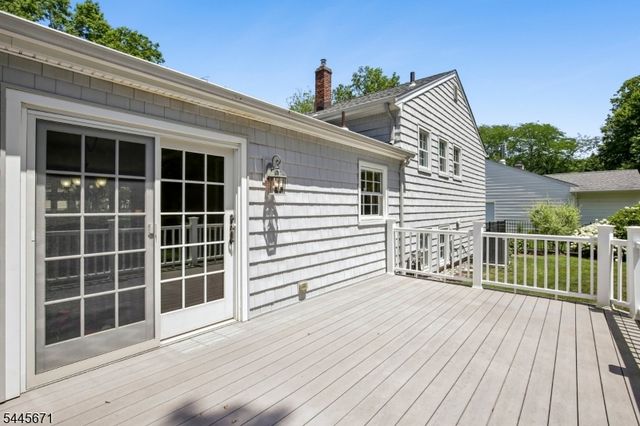 39 Whitney Dr, Berkeley Heights Twp., NJ 07922