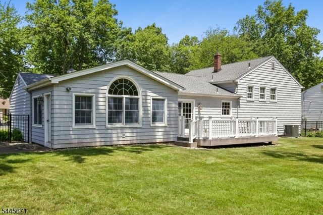 39 Whitney Dr, Berkeley Heights Twp., NJ 07922